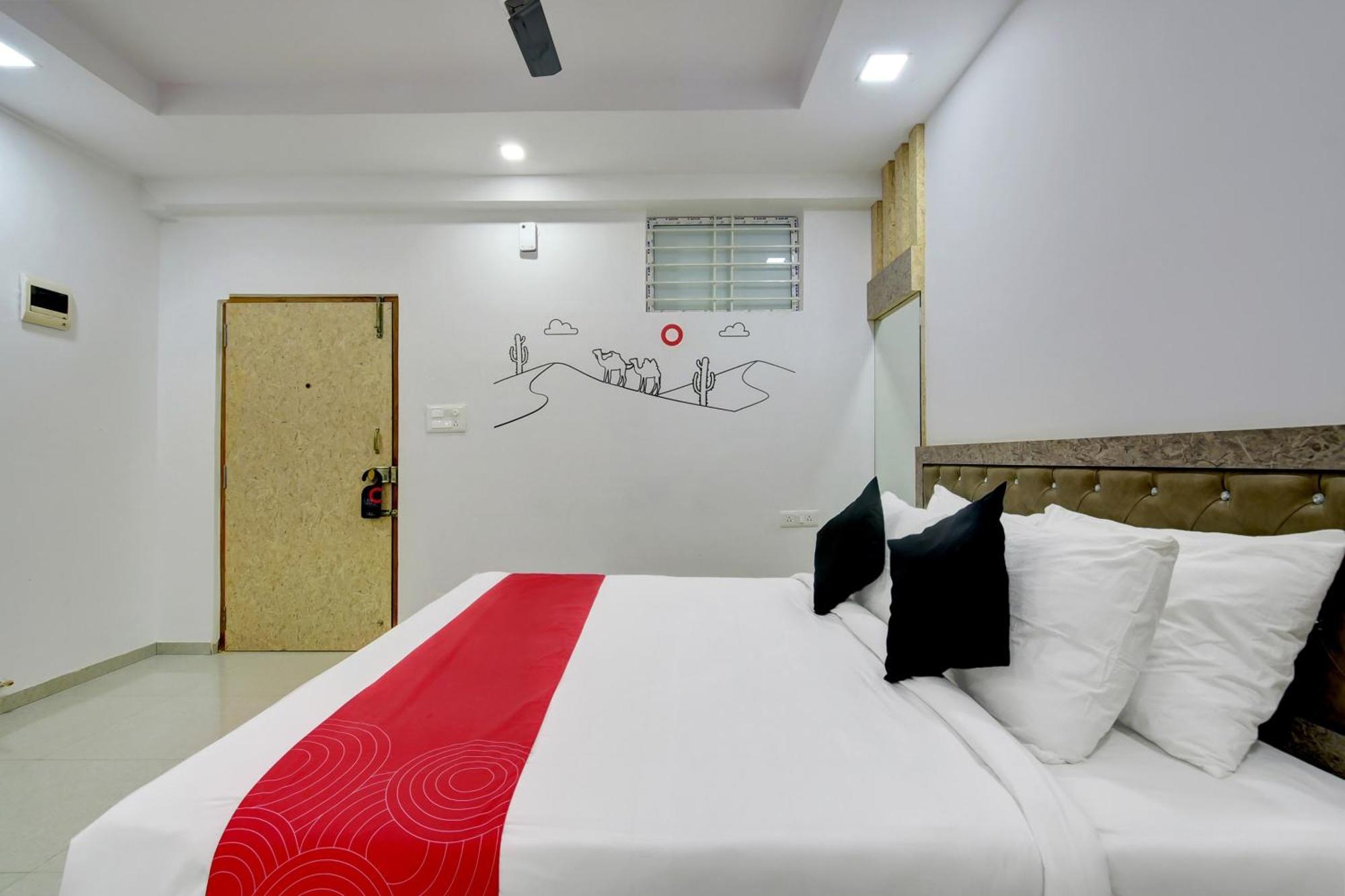 Hotel Super Grand Collection O Near Sarjapur Road Near 7D Voyage Bengalúr Exteriér fotografie